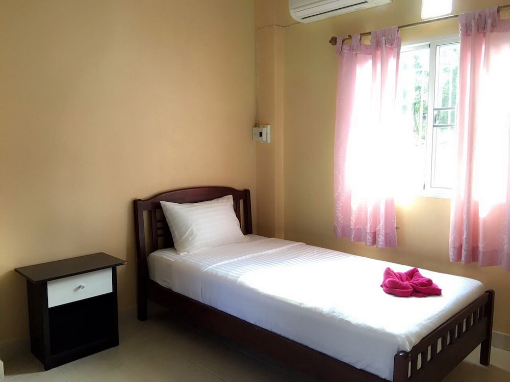 Standard Twin Room photo 3