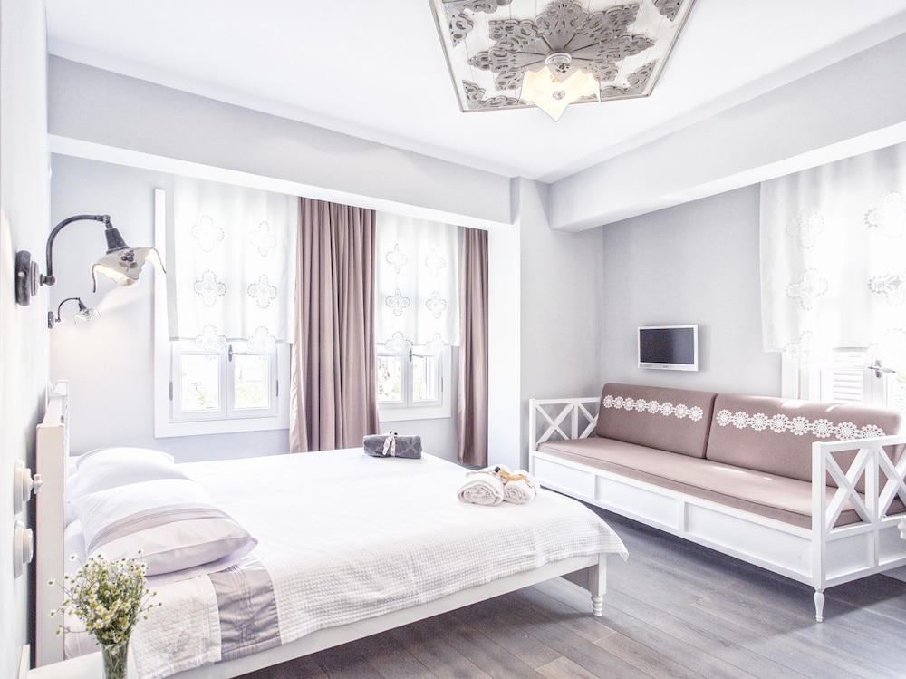 Deluxe Double or Twin Room, Non Smoking, Sea View photo 1
