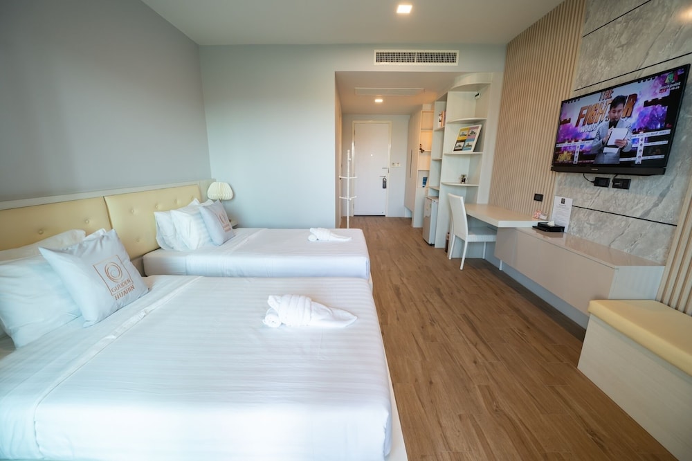 Deluxe Twin Room - Photo 2