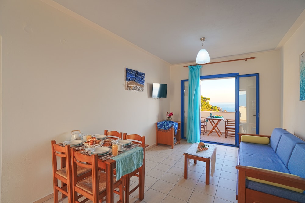 Apartment with Sea View - Photo 20