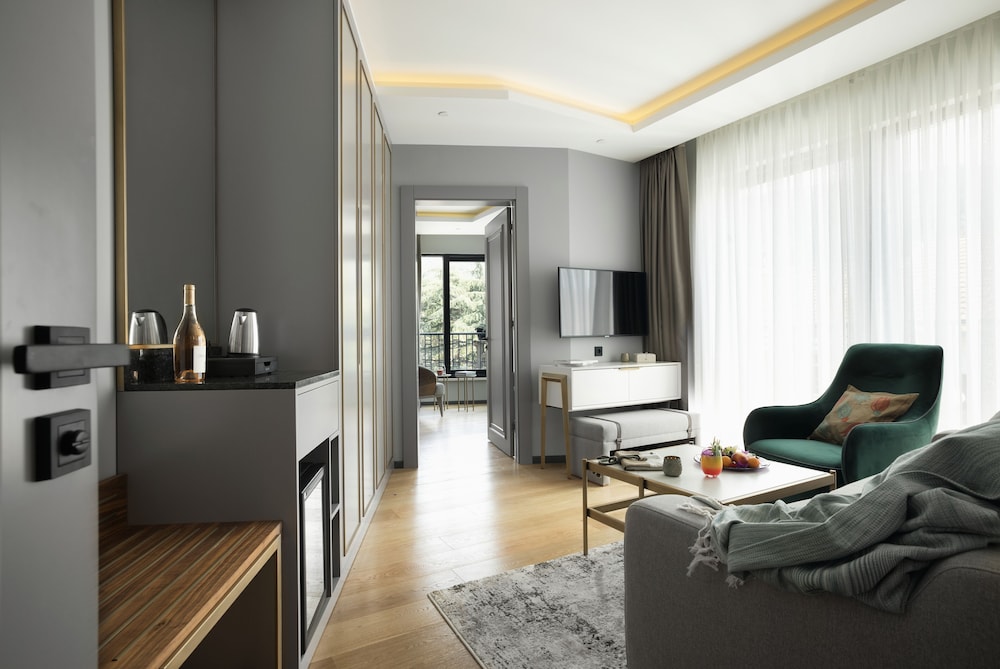 Deluxe Suite, Park View