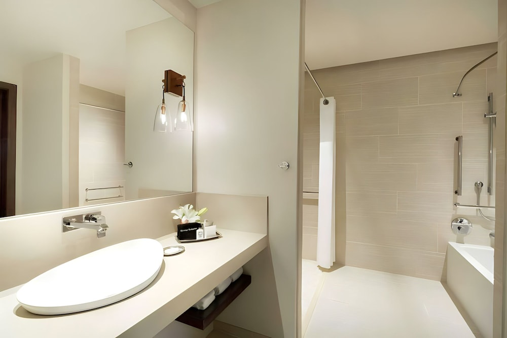 Suite, 2 Queen Beds, Accessible, Bathtub (Mobility & Hearing) photo 3