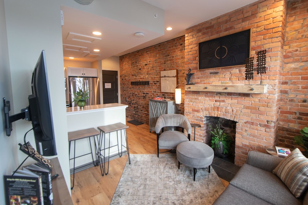 Premium Apartment, 1 King Bed with Sofa bed, Non Smoking, Kitchen photo 1