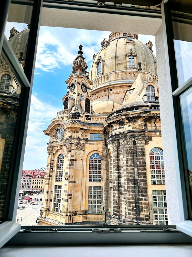 Executive Double Room with View to Frauenkirche - Photo 2