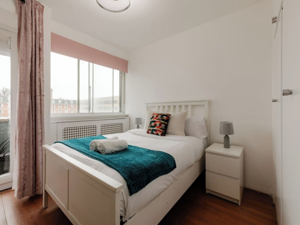 Apartment, 2 Bedrooms, Smoking, City View