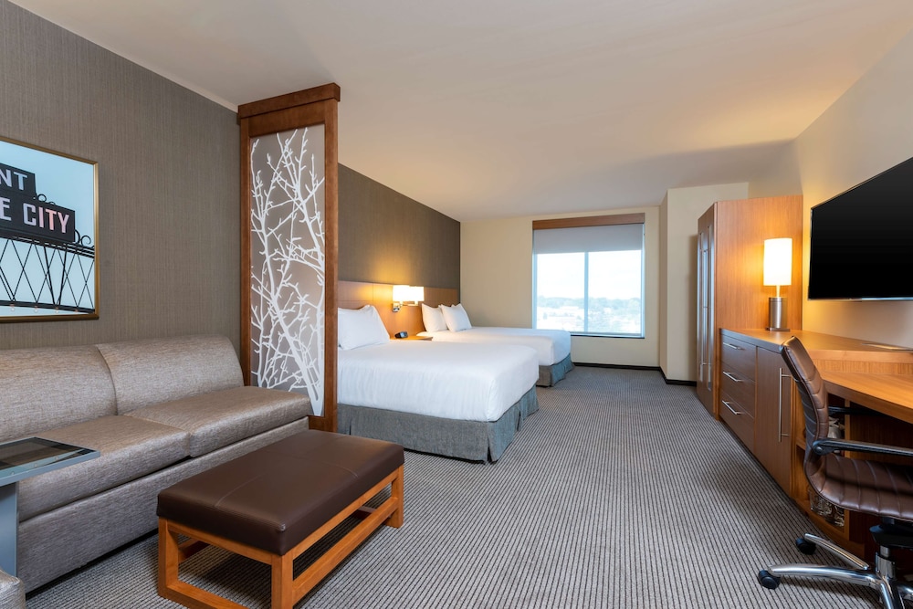 Room, Multiple Beds - Photo 8