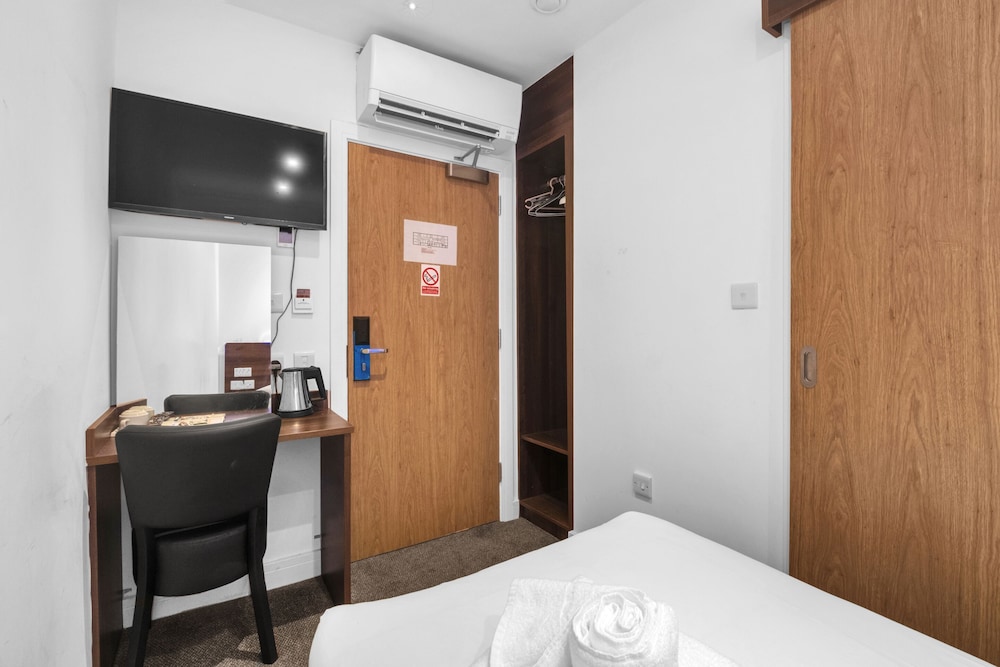 Single Room, Ensuite (No Window) photo 2