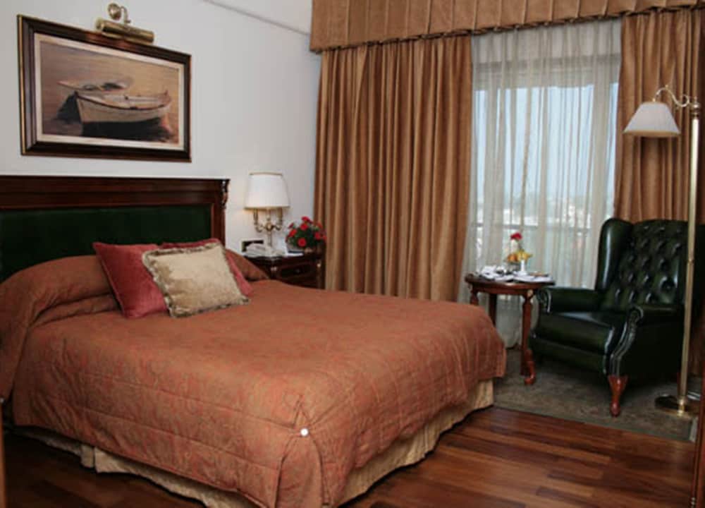 Deluxe Room Deluxe Room