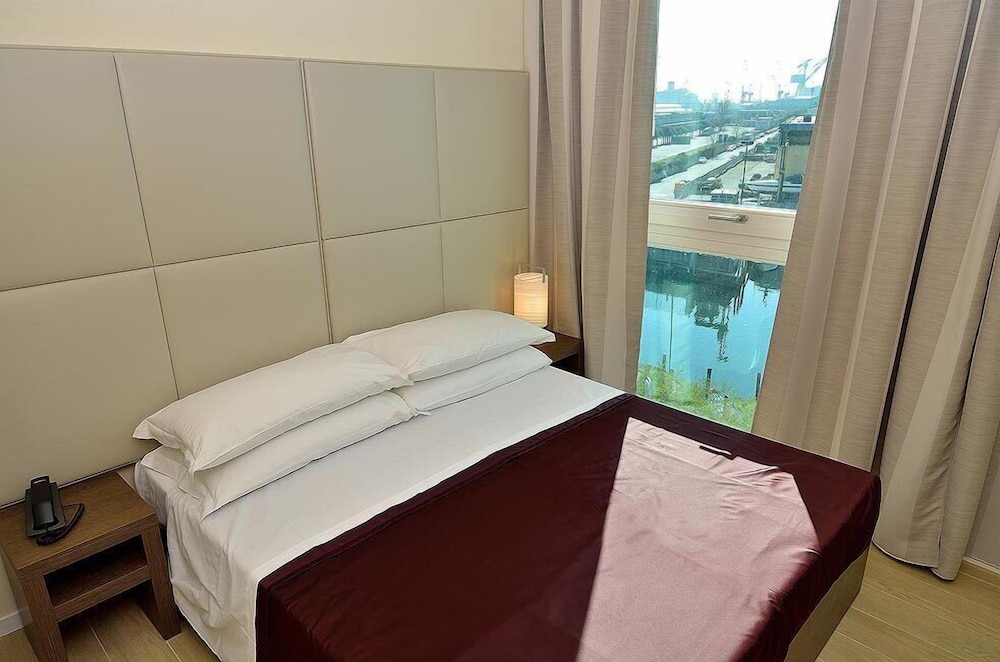 Double or Twin Room - Photo 1