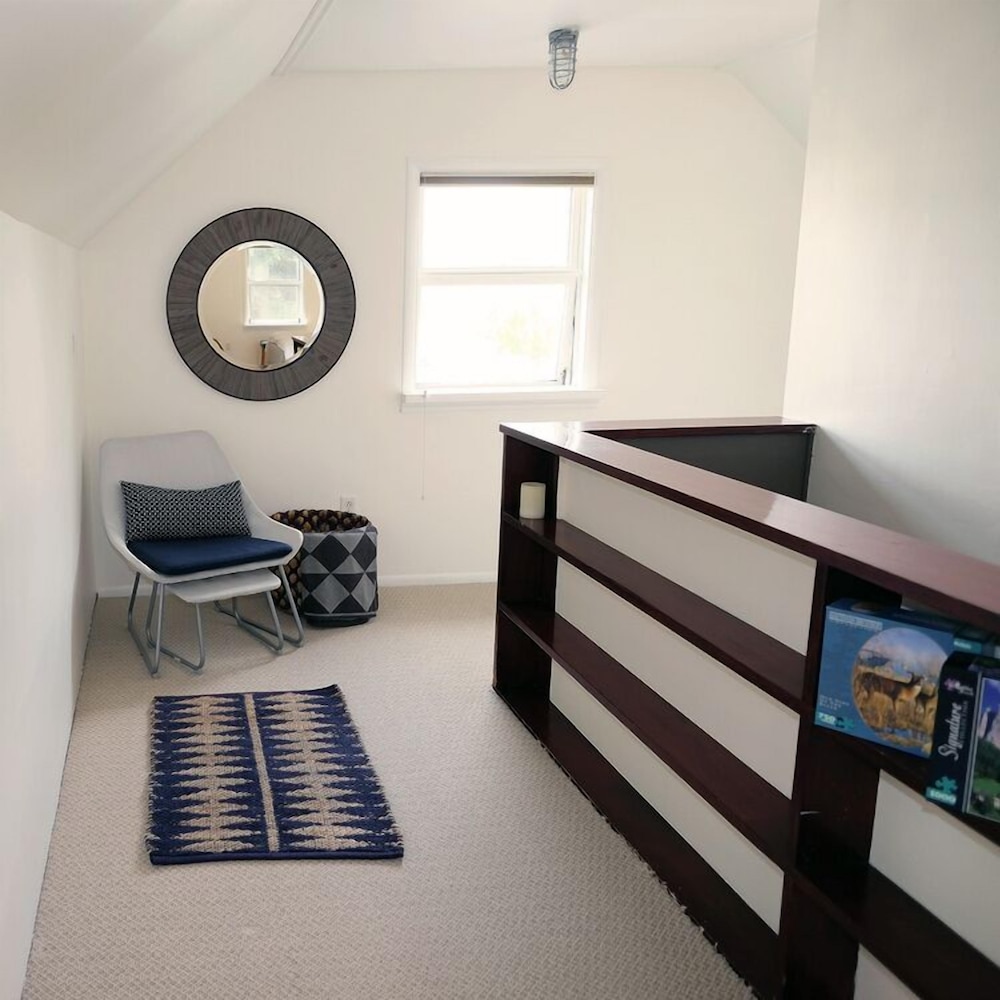 Master Suite with Private Bath photo 3