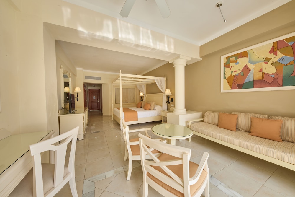 Junior Suite (deluxe)