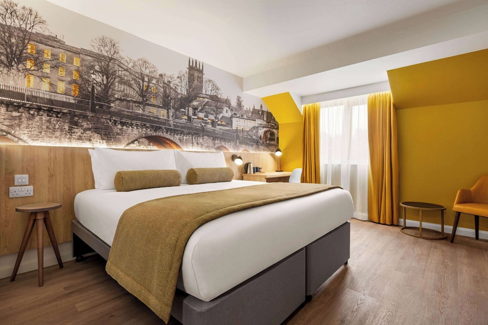 Room, 1 King Bed, Accessible, Non Smoking (Roll-In Shower) - Photo 3