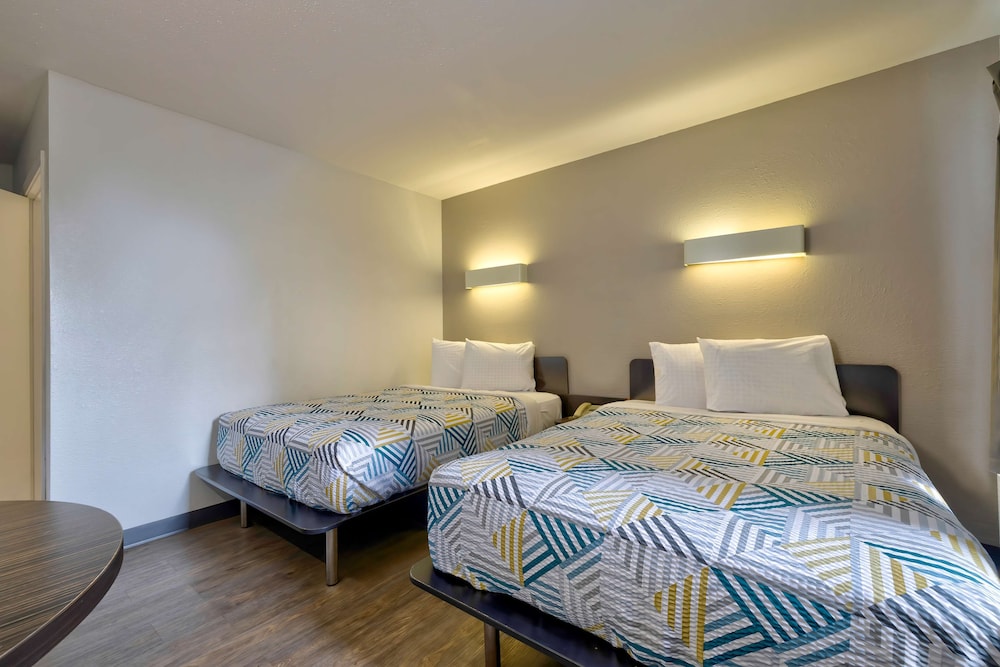 Standard Room, 2 Double Beds, Non Smoking photo 1
