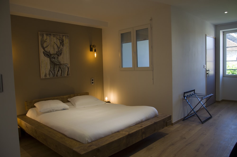 Family Duplex, Ensuite - Photo 1