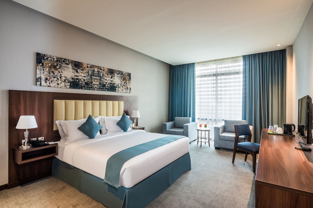 Superior Room, Balcony, City View