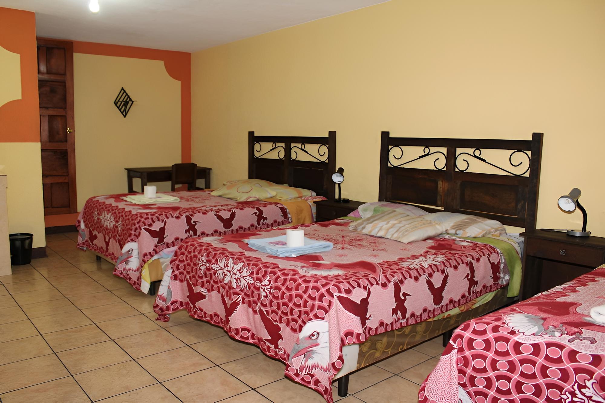 Standard Triple Room, 3 Twin Beds photo 2