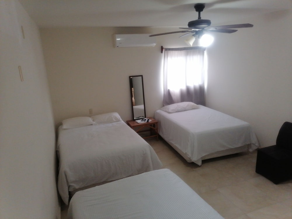 Family Triple Room photo 2