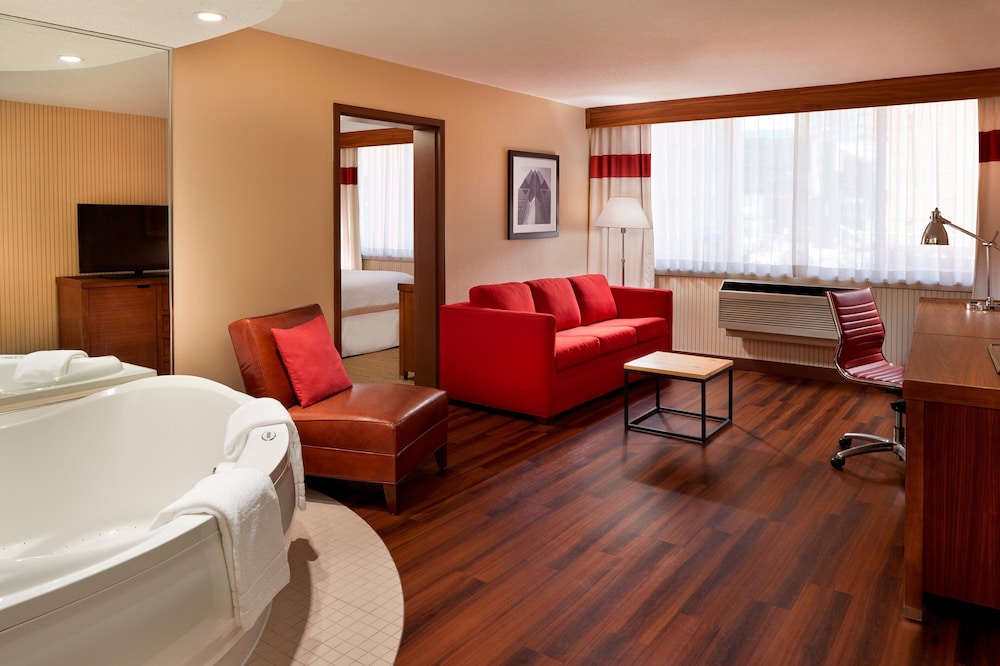 Deluxe Suite, 1 Bedroom - Photo 8