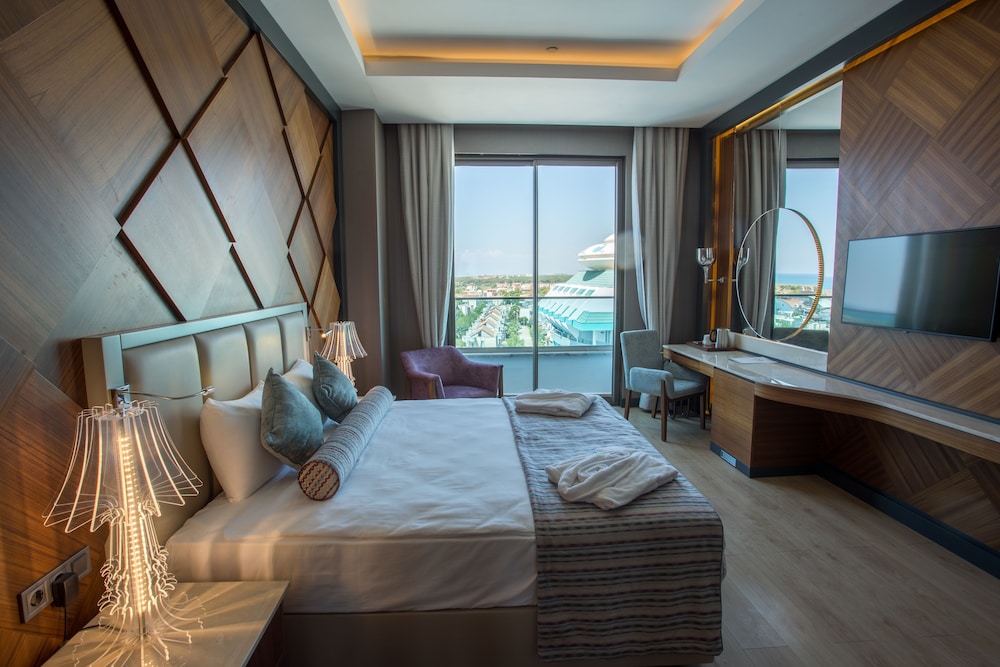 Standard Side Sea View Double Room photo 1