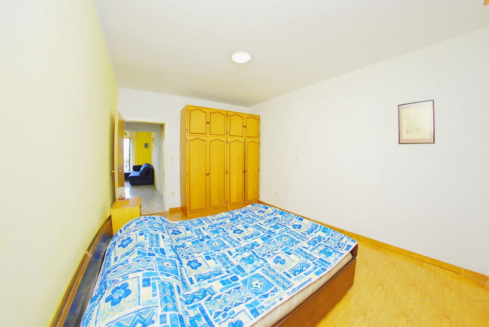 Apartment (A4) photo 2