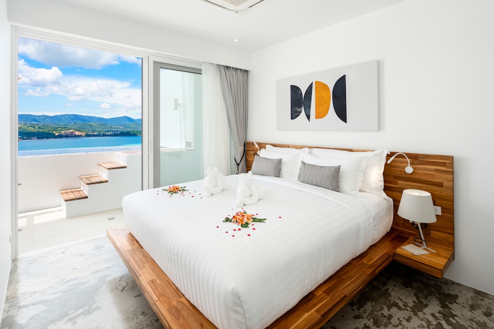 Junior Penthouse Suite