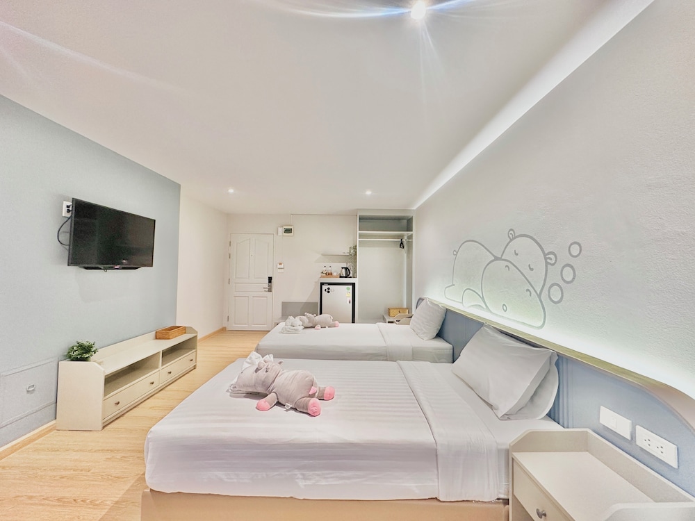 Standard Twin Room - Photo 1