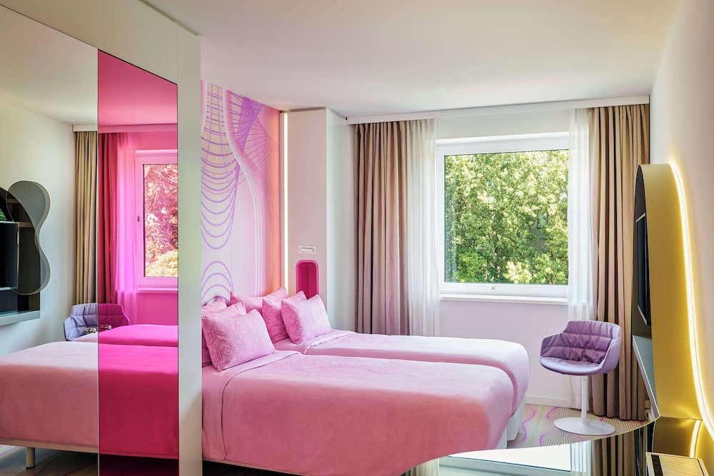 nhow Room Riverside