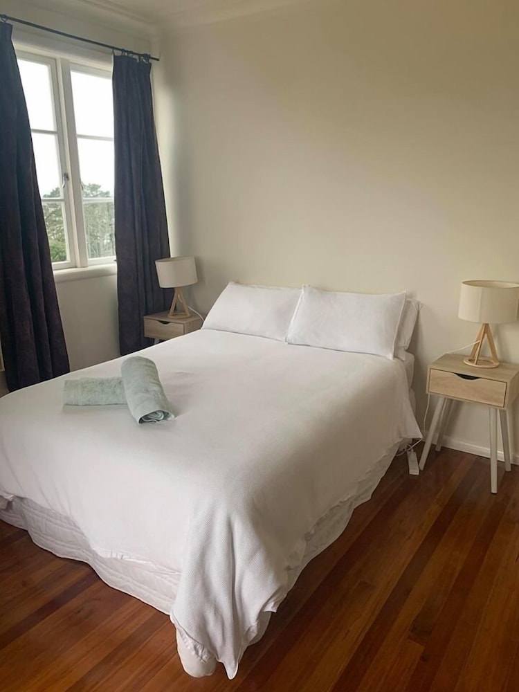 Double Room, Balcony, Harbor View (Muriwai)