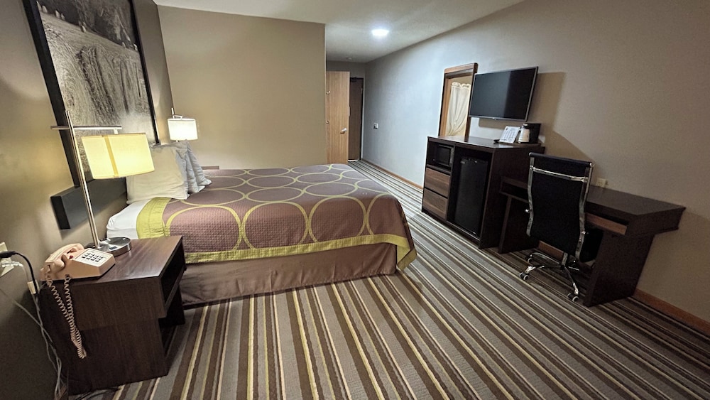 Room, 1 Queen Bed, Accessible, Non Smoking (Mobility Accessible) - Photo 10