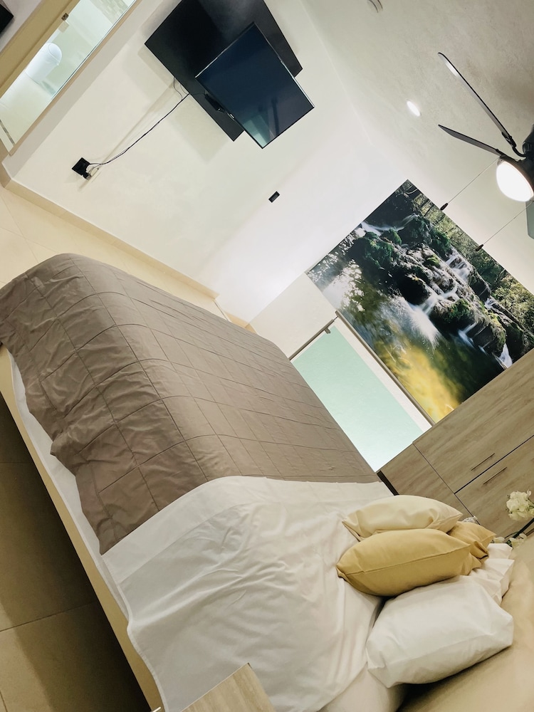 Luxury Room, 1 King Bed