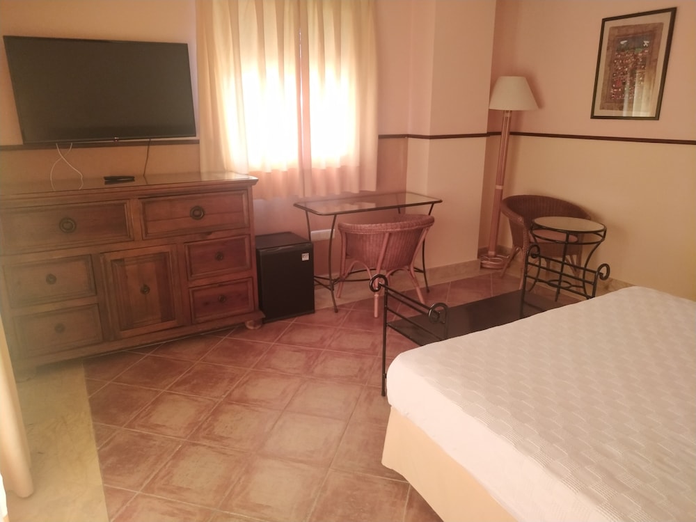 Standard Double Room Single Use photo 3