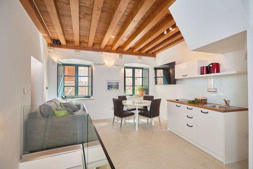 City Apartment, City View