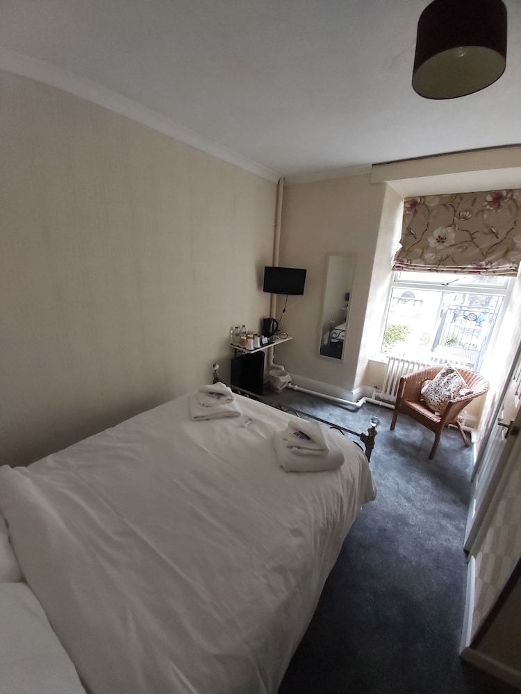 Double Room - Photo 2