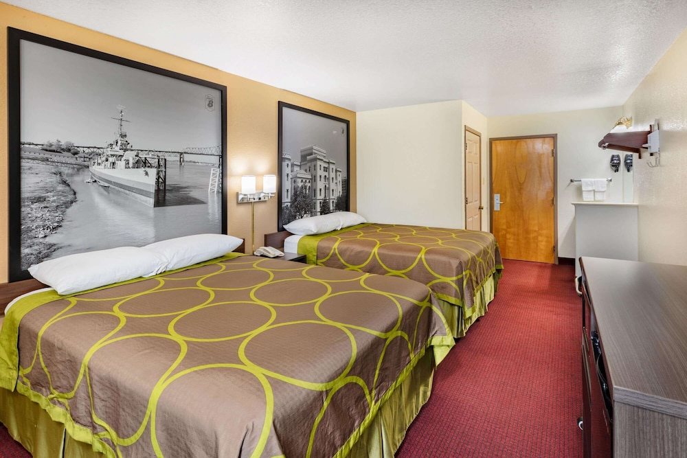 Room, 2 Queen Beds, Non Smoking - Photo 1
