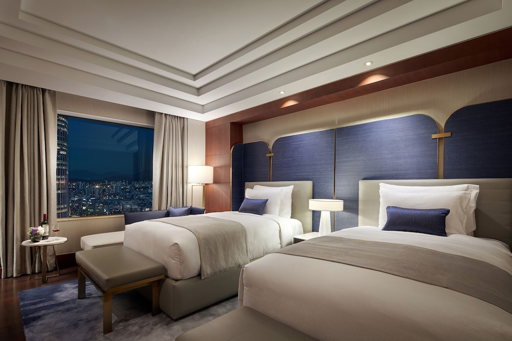 Deluxe Suite, 2 Twin Beds