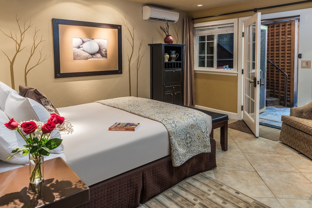 The Stone Pine, 1 Queen Bed, Private Bathroom