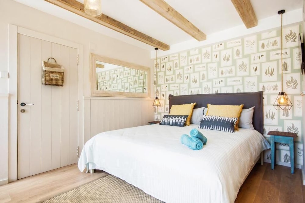 Deluxe Studio Suite, Balcony, Sea View