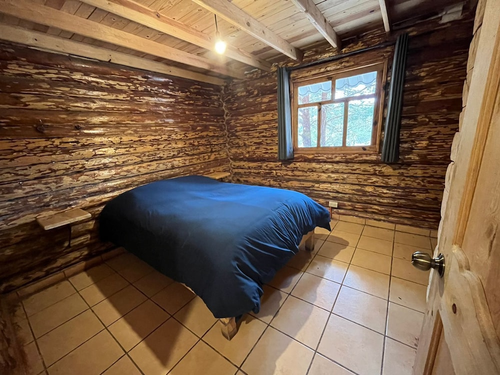 Standard Cabin (4)