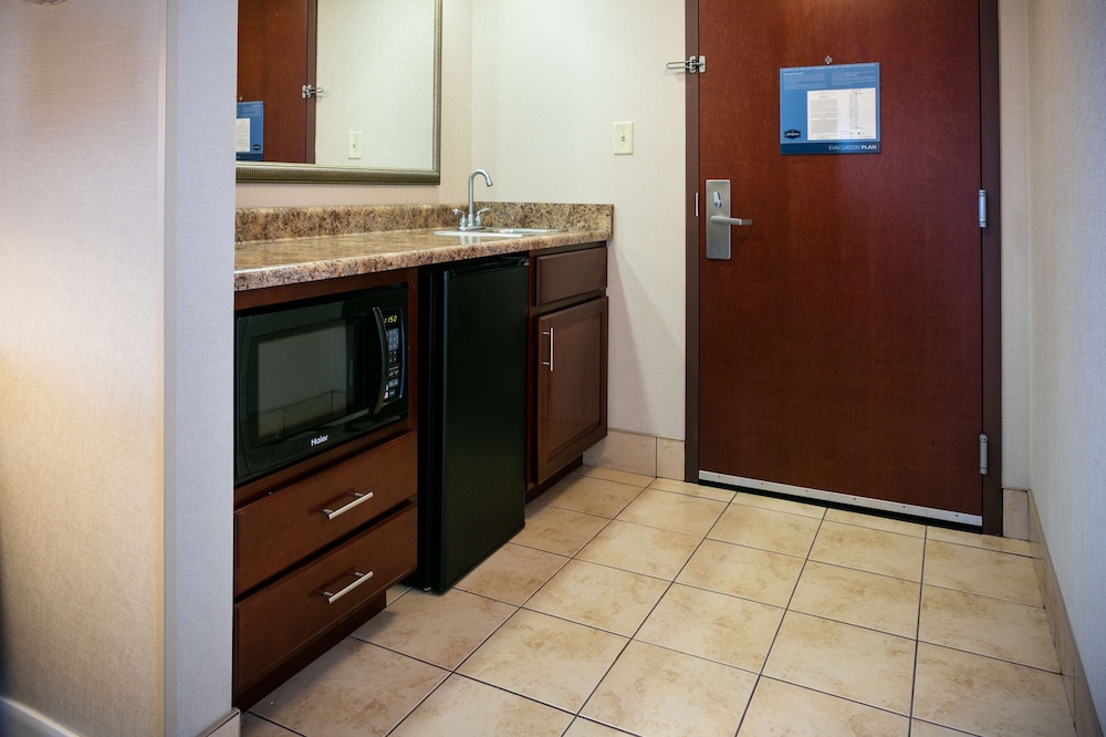 Suite, 2 Queen Beds, Accessible, Non Smoking