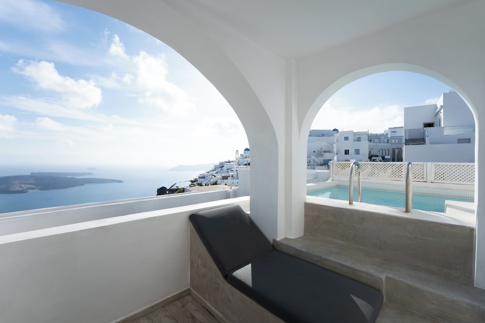Street Studio Suite with Plunge Pool, Partial View, photo 6