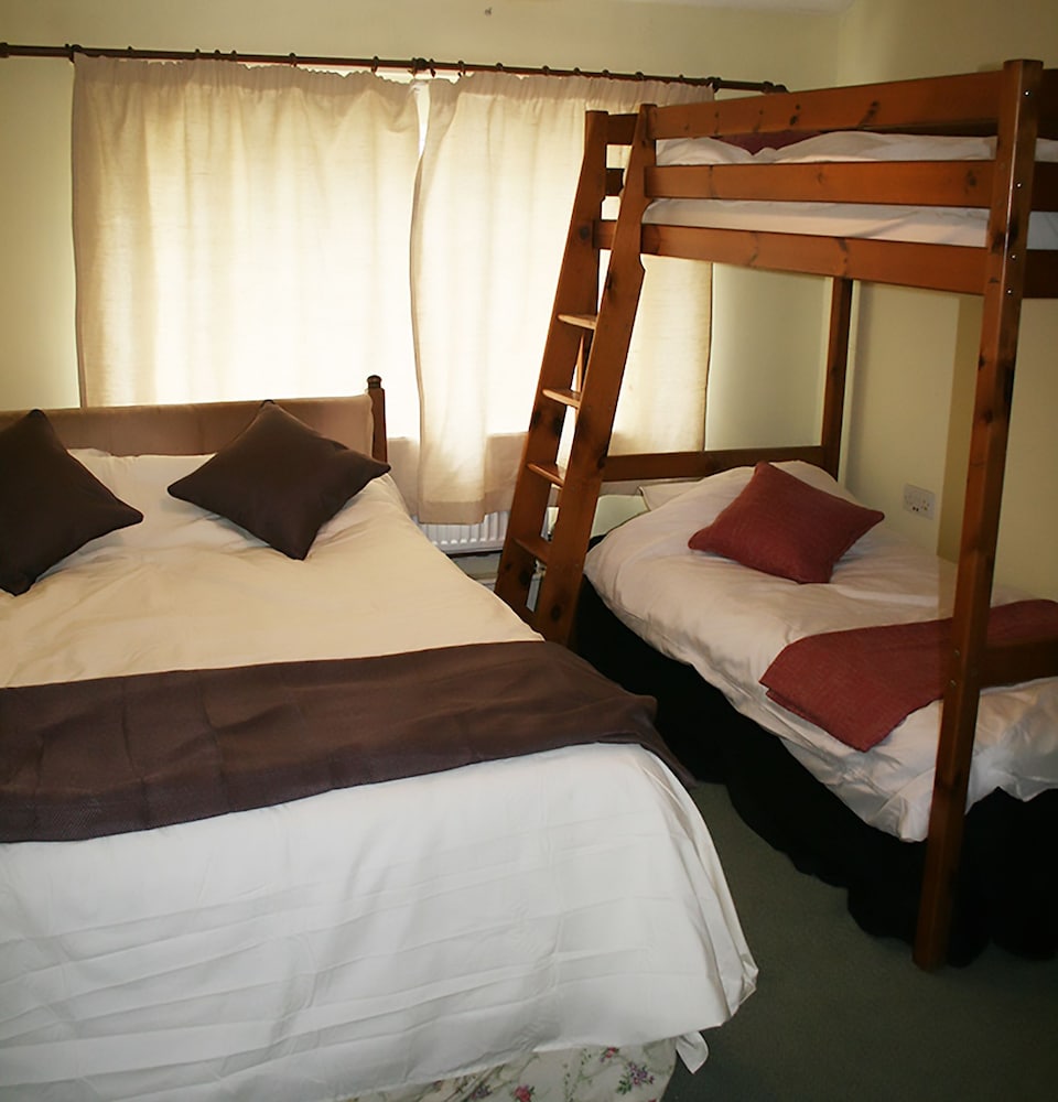 Cottage, 6 Bedrooms, Accessible photo 2