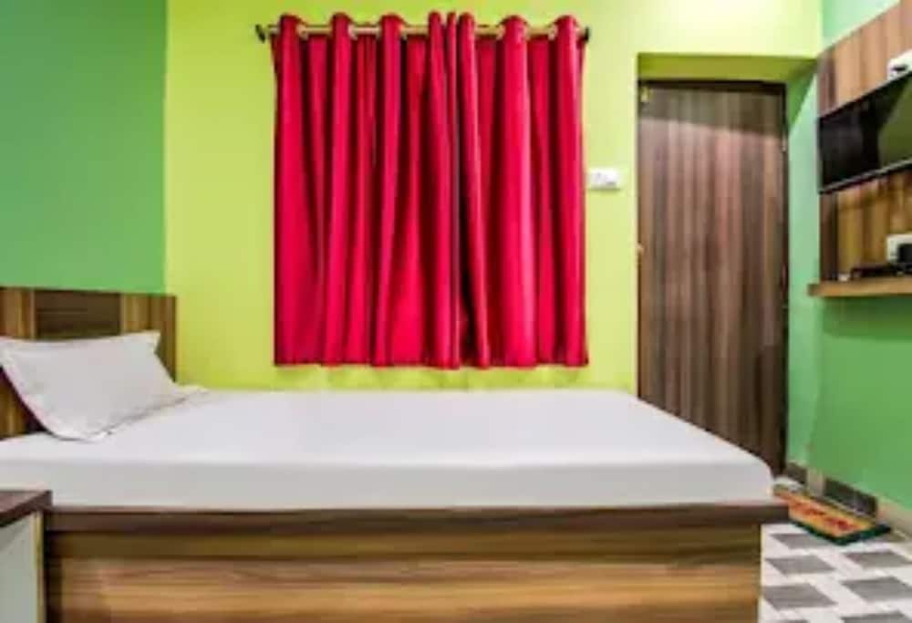 Deluxe Double Room, City View