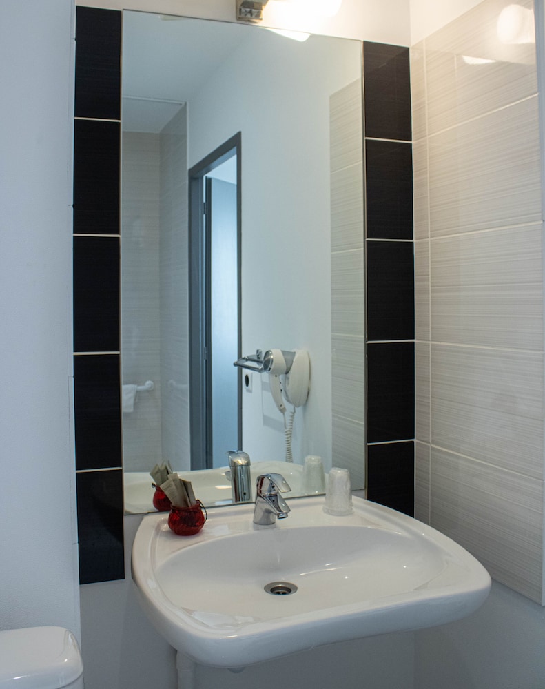Standard Room - Photo 2