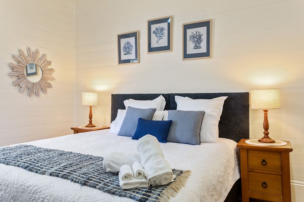 Deluxe Double Room, 1 King Bed photo 1
