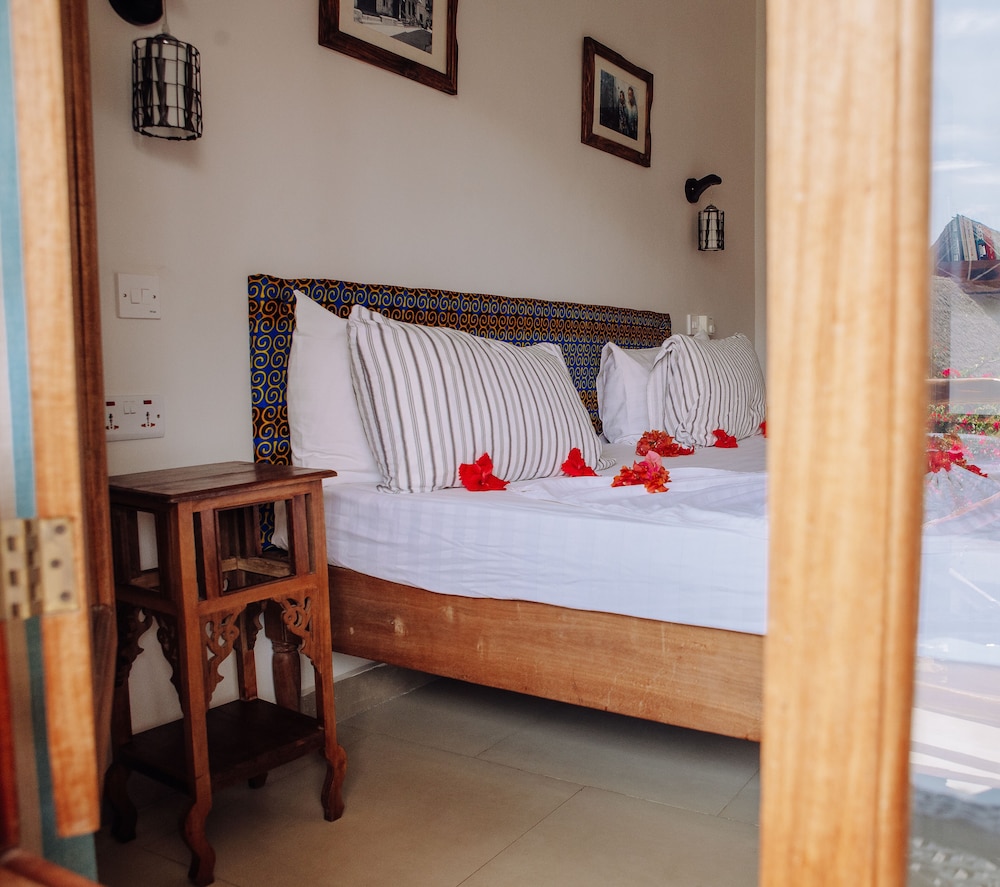 Double or Twin Room photo 3