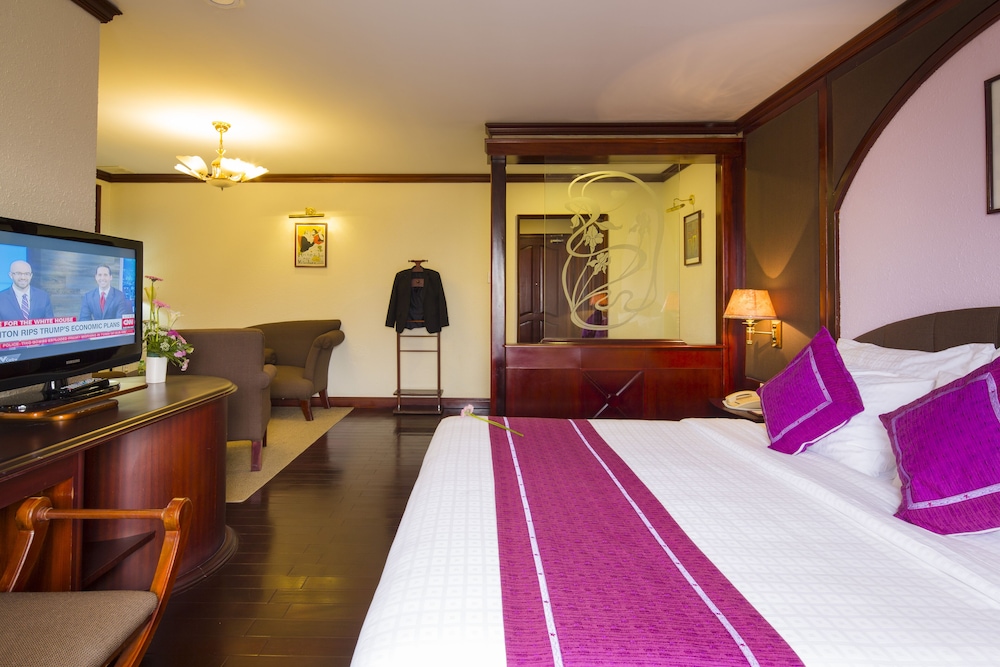 Deluxe Double Room, City View - Photo 2