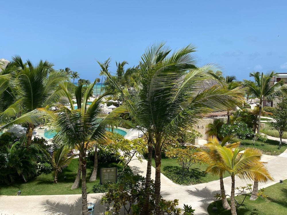 Preferred Club Junior Suite Tropical View Double Beds