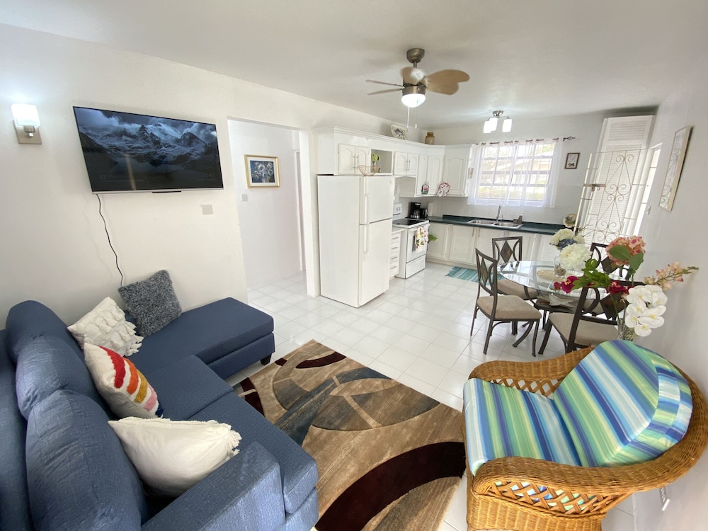 Tranquil 2 Bedroom Unit Lower Level photo 1