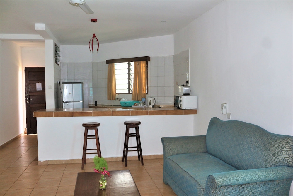 Apartment photo 2