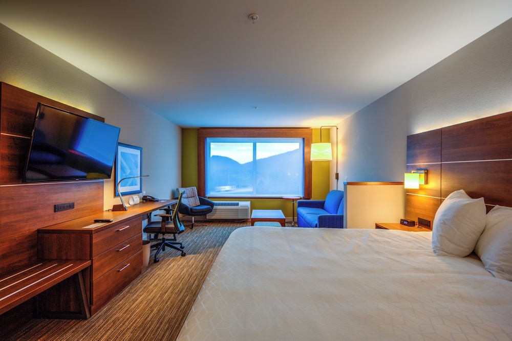 Suite, Multiple Beds photo 2